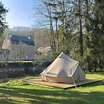 Les Pommiers Kemping *