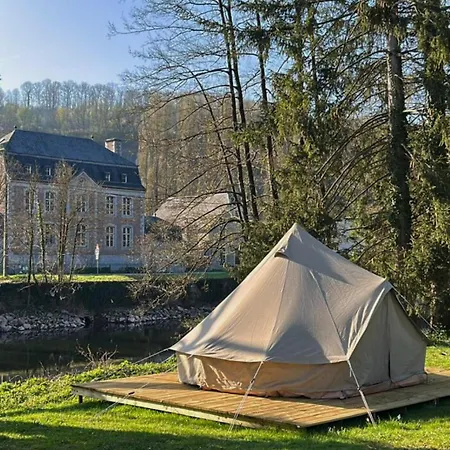 אתר קמפינג Les Pommiers Comblain-au-Pont