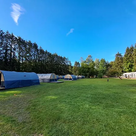 אתר קמפינג Les Pommiers Comblain-au-Pont