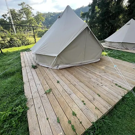 אתר קמפינג Les Pommiers Comblain-au-Pont