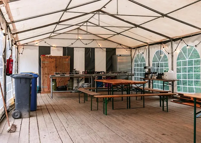 Camping Les Pommiers *