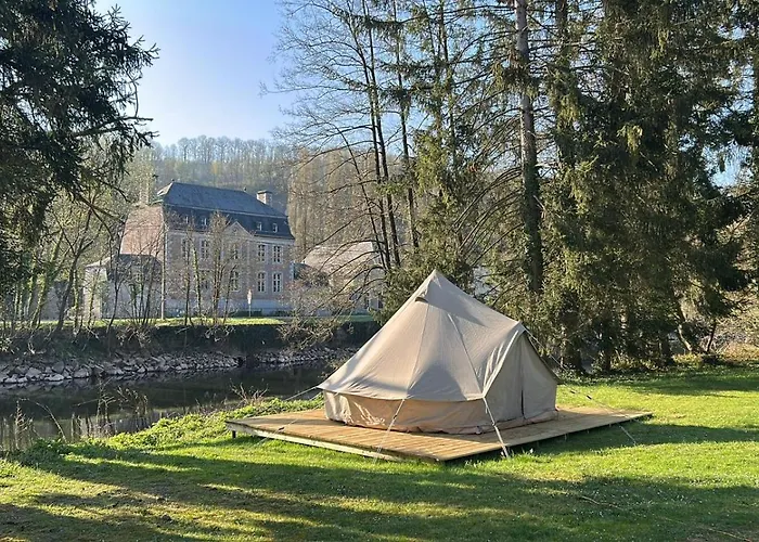 Les Pommiers Camping *