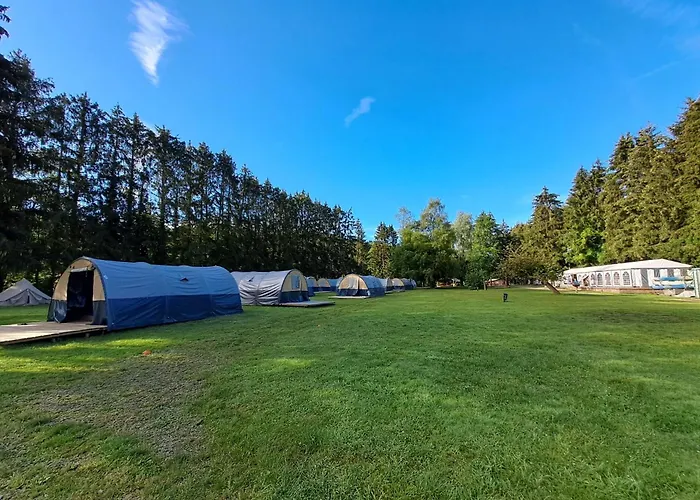 אתר קמפינג Les Pommiers Comblain-au-Pont